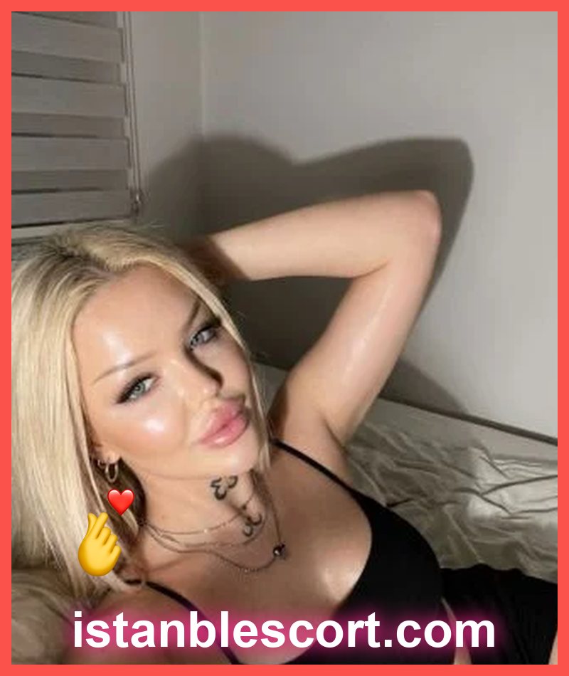Defne, 27 — Kurtköy showcase card